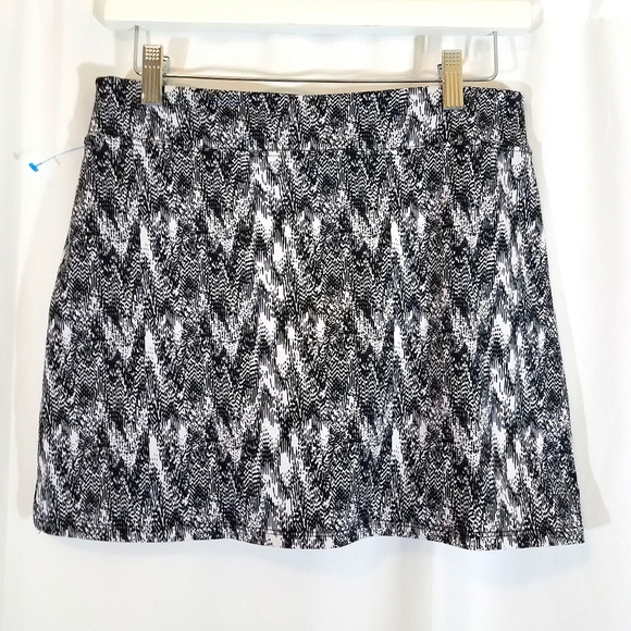 Tranquility by Colorado Clothing Pants - Tranquility Yoga Skort S Black and White